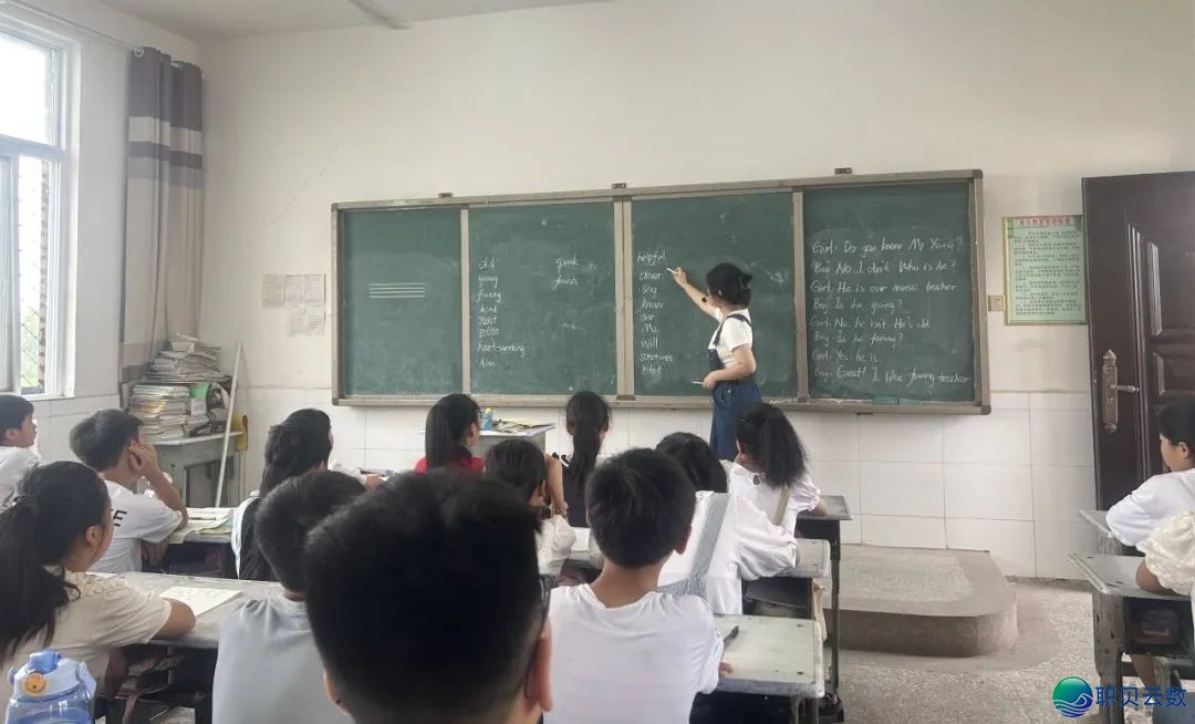 C217!DeepSeek的挑选w143.jpg