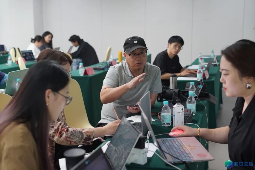 散焦AIGC,洞睹影象|前沿微影星水AI媒介分离尝试室胜利举办AIGC影片创做角逐取智能体办公使用训练班w15.jpg