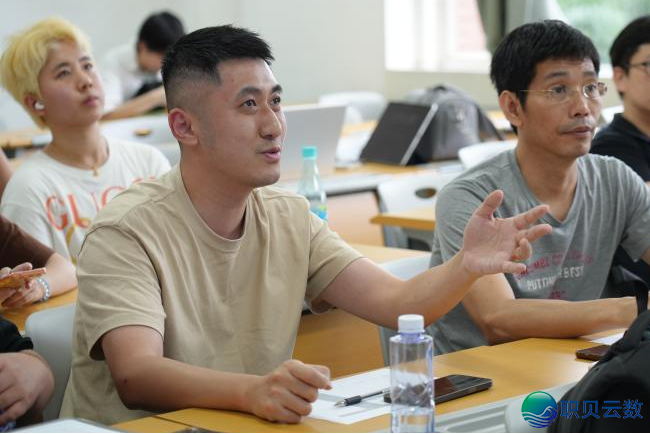 AIGC时期营销传布讲授实践:“数字创意取智能营销传布事情坊”顺遂结课!w16.jpg