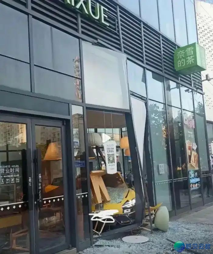 瑞幸最年夜股东或者竞买星巴克华夏股权;Manus民网显现“地域不成用”,交际账号浑空;月之暗里Kimi K2公布并启源丨邦早报w12.jpg
