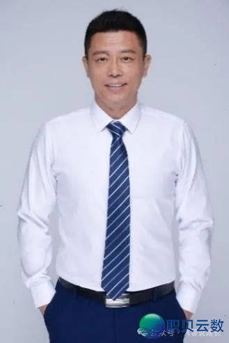 刘成西席:DeepSeek赋能企业办理-让办理者具有超等年夜脑w2.jpg