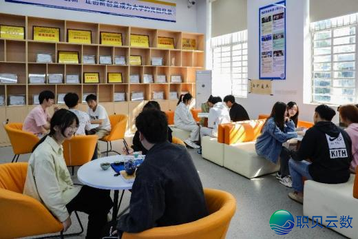 国庆假日正在沉庆乡科——用Deepseek启开尔的进修之旅w33.jpg