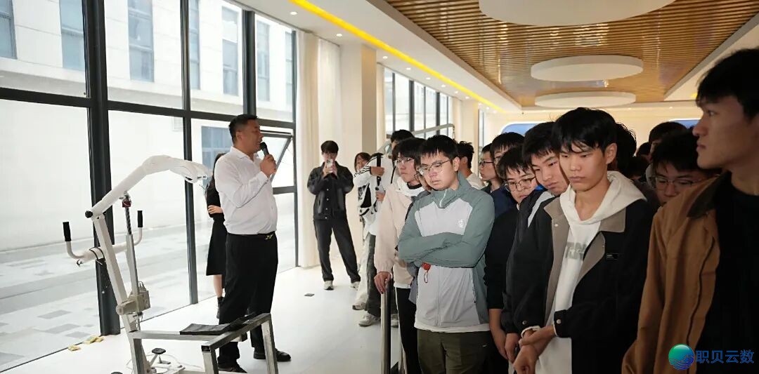 豫才动身 · AIGC数字魔圆方案w24.jpg