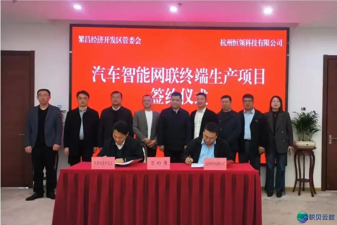 ZJU人物 | DeepSeek征象:一个浙年夜睡房,怎样揭起环球AI风波?w8.jpg