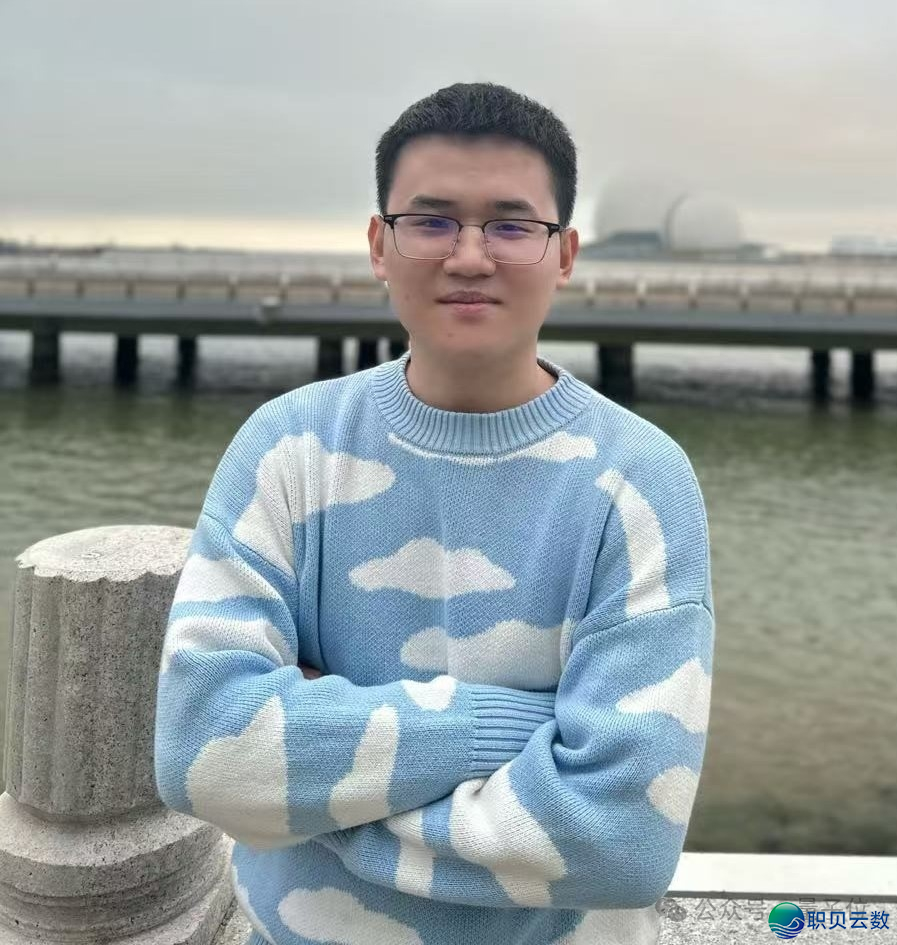 DeepSeek中心成员被爆离职!w9.jpg