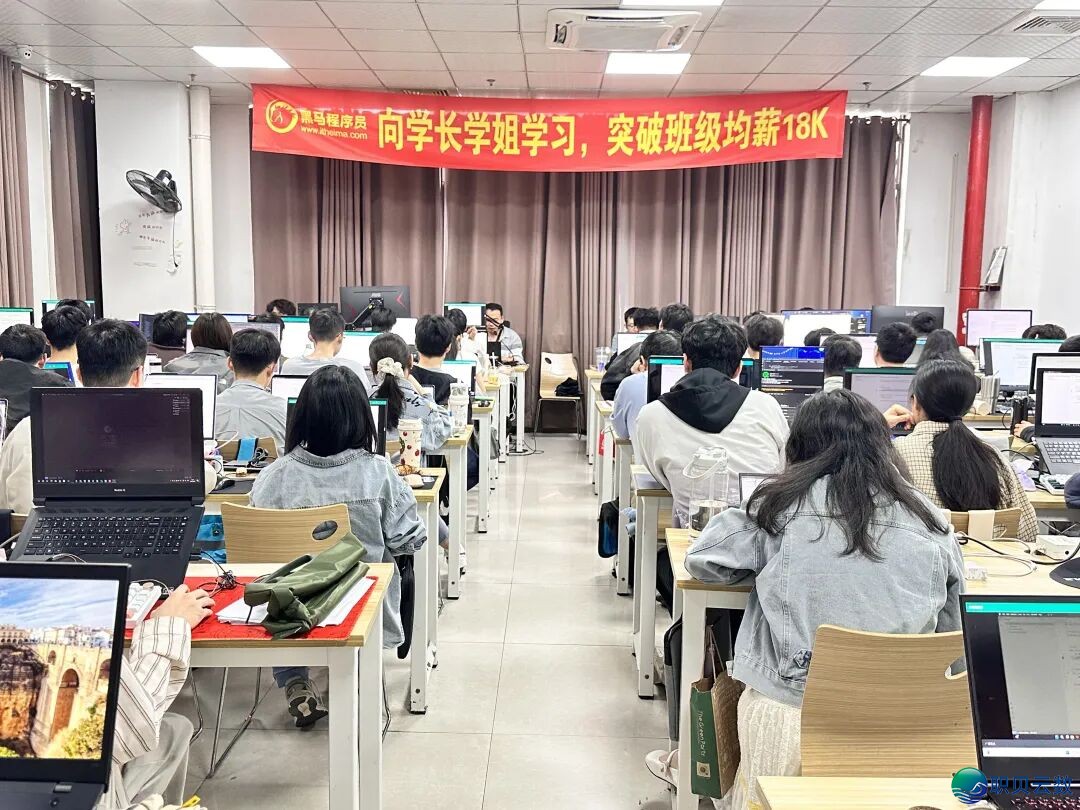 AI年夜模子工程师的一天!w7.jpg