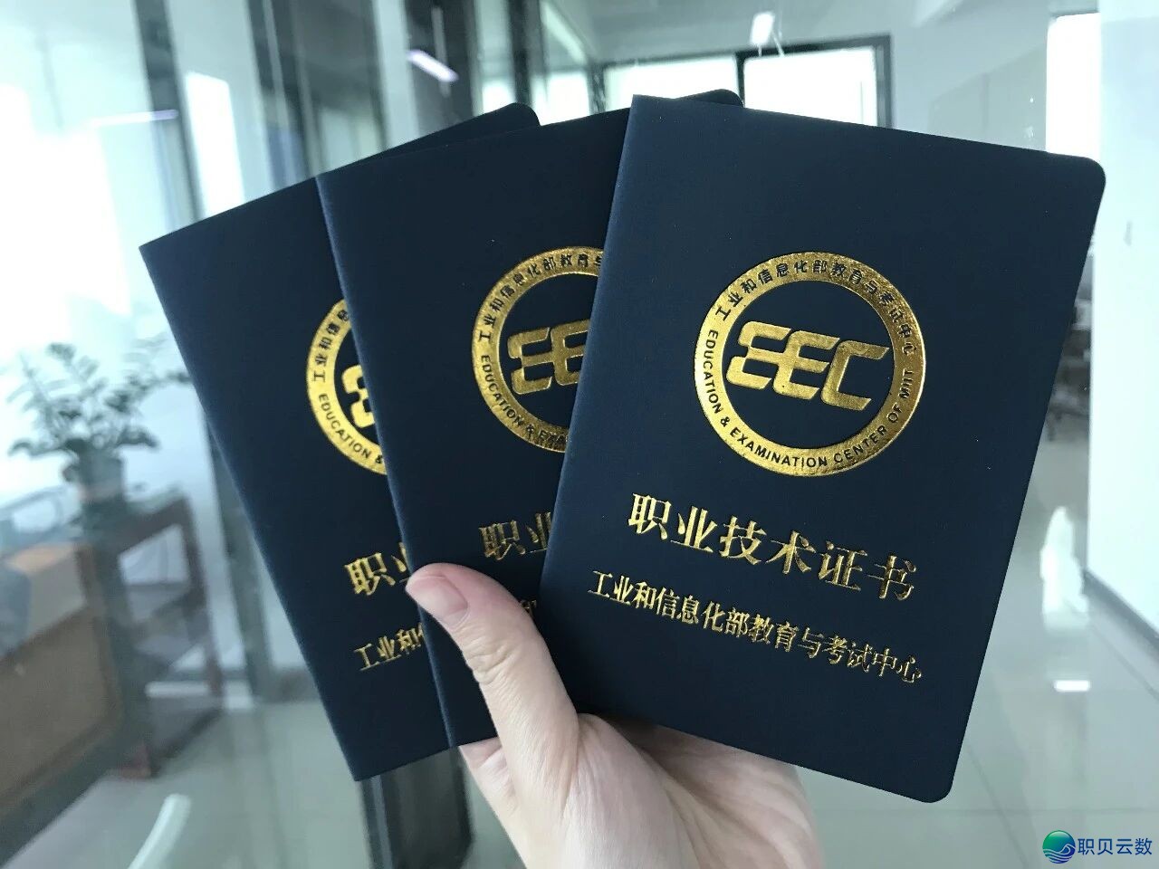 2026,AIGC辞别实水:从观点到时效,那波盈余该如何抓?w12.jpg