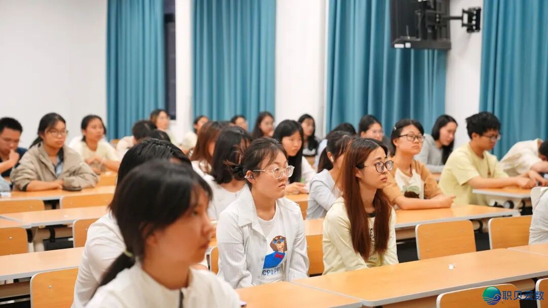 【AIGC训练】没有躲公、没有留脚!以至心赋能每位进修者w15.jpg