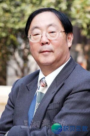 DeepSeek模仿鲁迅钝评出名教者陈漱渝,很出色精确……w2.jpg