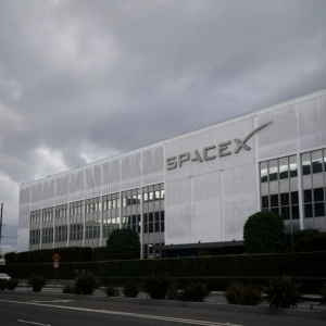 马斯克被曝思索合并SpaceX与特斯拉